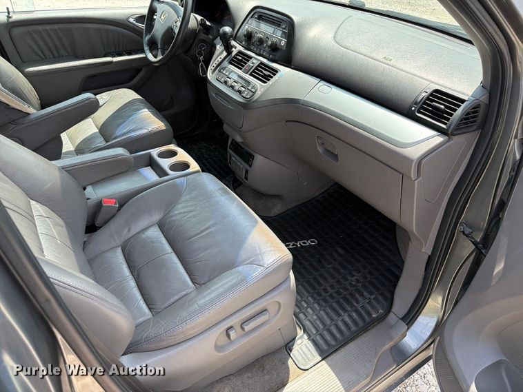 image for item FT6138 2009 Honda Odyssey van