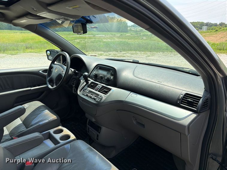image for item FT6138 2009 Honda Odyssey van