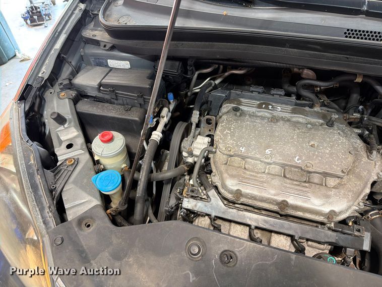image for item FT6138 2009 Honda Odyssey van