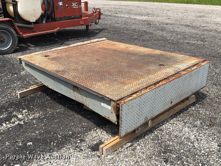 image for item FT6166 Post-Trac loading dock