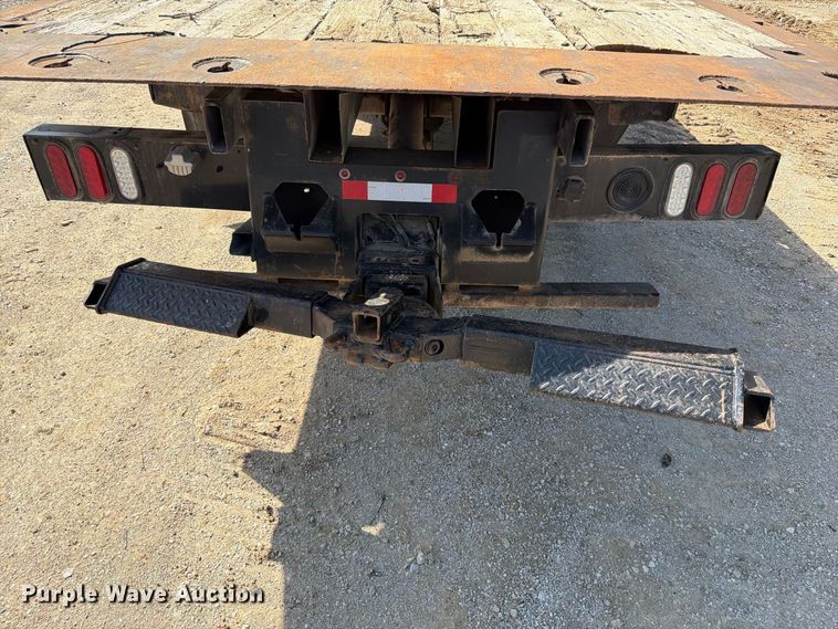 image for item FT6175 2008 Peterbilt 325 rollback truck