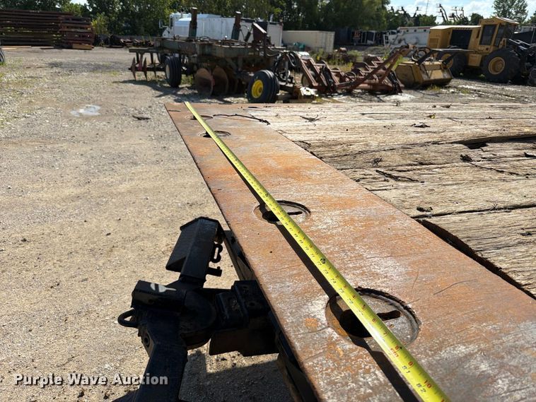 image for item FT6175 2008 Peterbilt 325 rollback truck