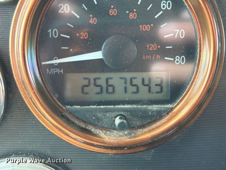 image for item FT6175 2008 Peterbilt 325 rollback truck