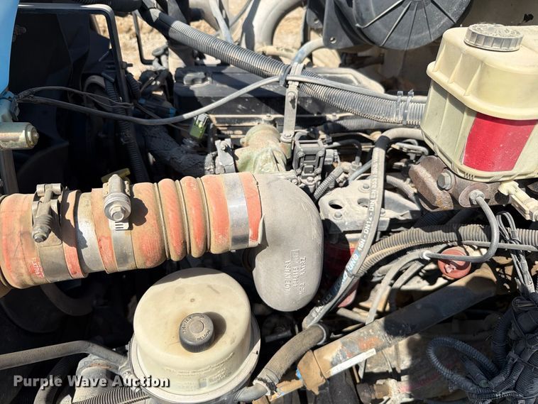 image for item FT6175 2008 Peterbilt 325 rollback truck