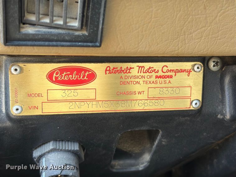 image for item FT6175 2008 Peterbilt 325 rollback truck