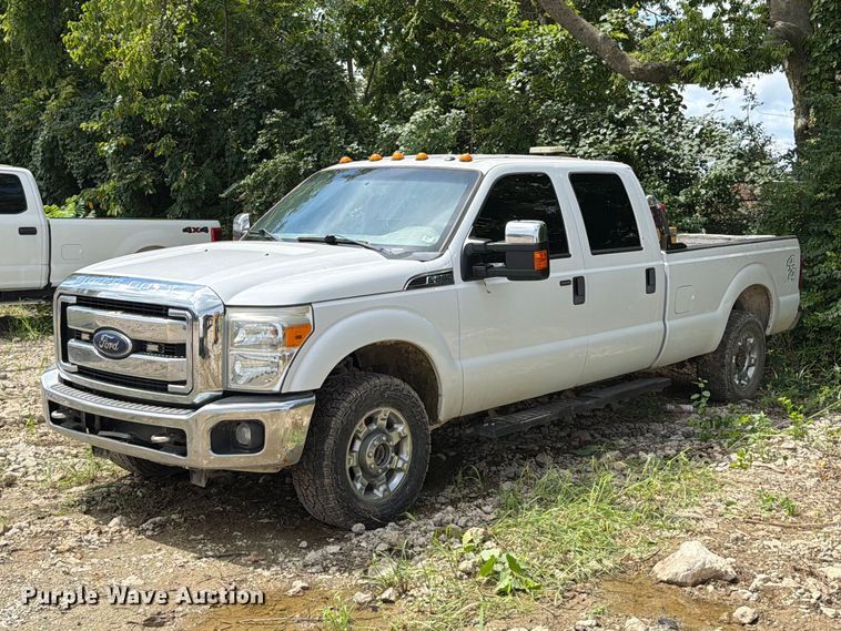 2015 Ford F250 Super Duty XLT Crew Cab pickup truck