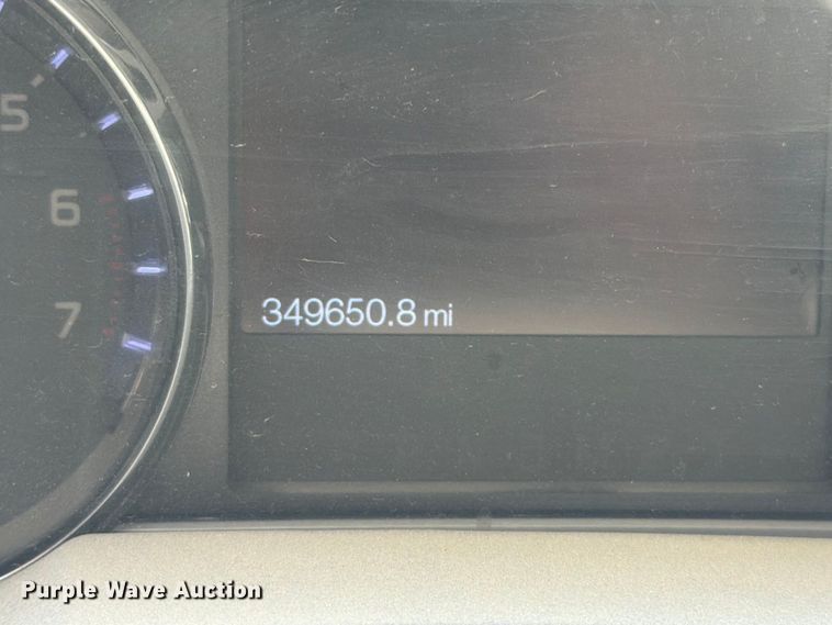 image for item FT6176 2015 Ford F250 Super Duty XLT Crew Cab pickup truck