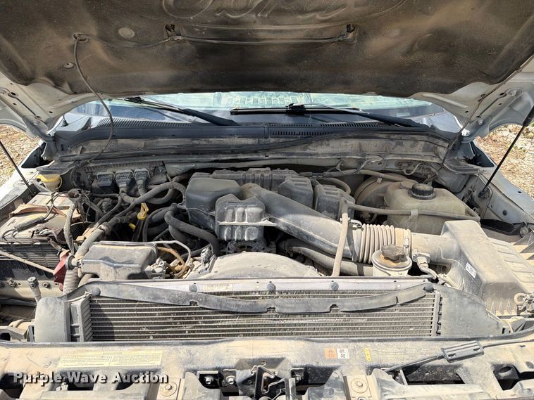 image for item FT6176 2015 Ford F250 Super Duty XLT Crew Cab pickup truck