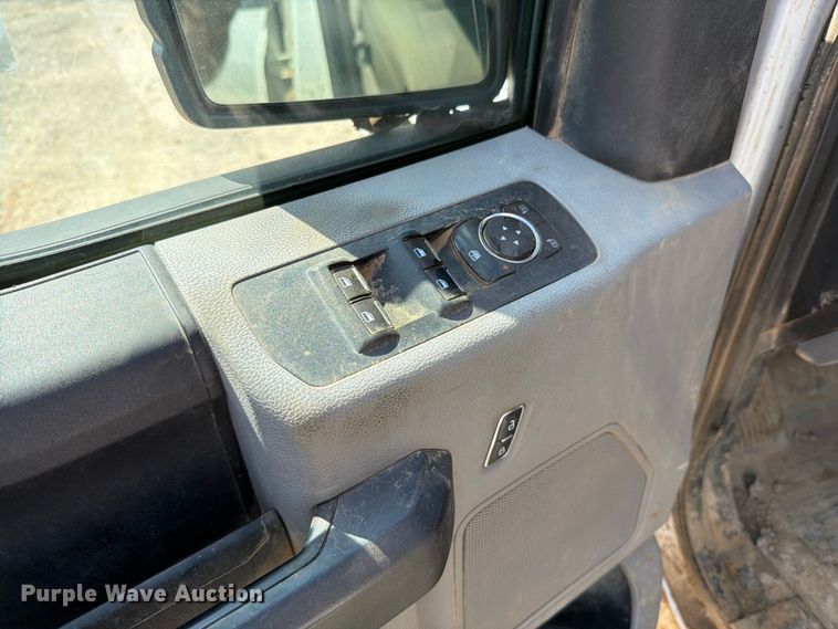 image for item FT6177 2018 Ford F150 XL Crew Cab pickup truck