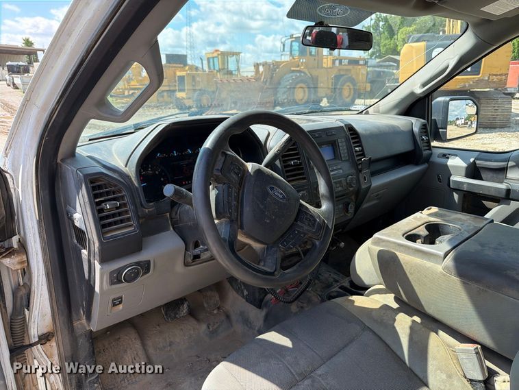 image for item FT6177 2018 Ford F150 XL Crew Cab pickup truck