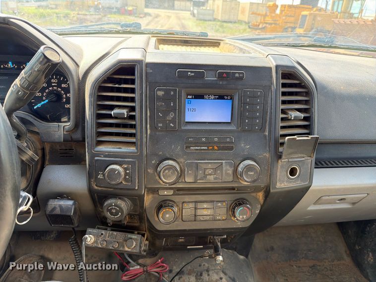 image for item FT6177 2018 Ford F150 XL Crew Cab pickup truck