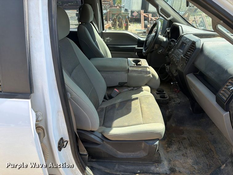 image for item FT6177 2018 Ford F150 XL Crew Cab pickup truck