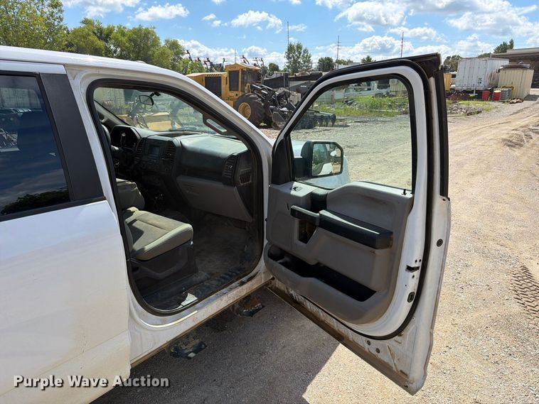 image for item FT6177 2018 Ford F150 XL Crew Cab pickup truck