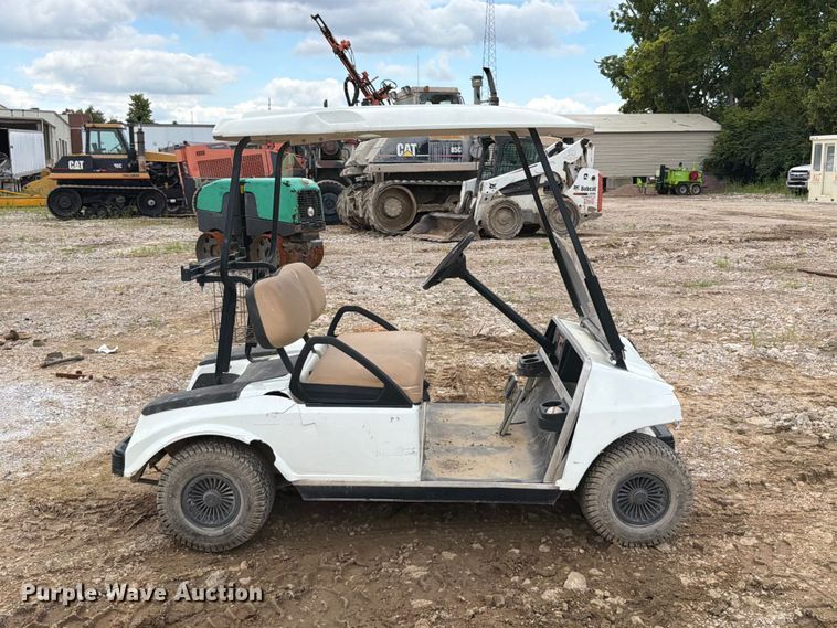 image for item FT6179 2001 Club Car golf cart
