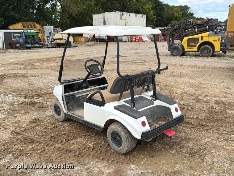 image for item FT6179 2001 Club Car golf cart