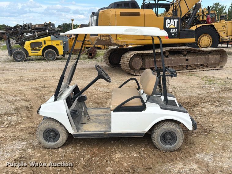 image for item FT6179 2001 Club Car golf cart