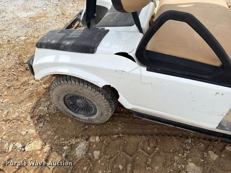 image for item FT6179 2001 Club Car golf cart