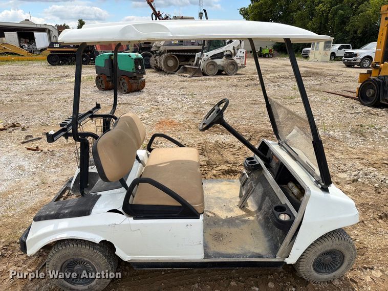 image for item FT6179 2001 Club Car golf cart