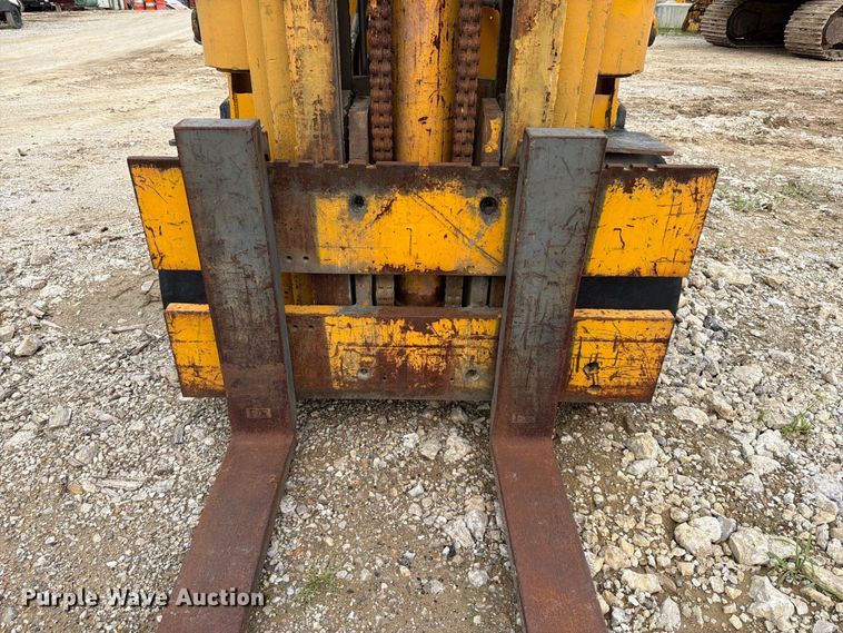 image for item FT6181 Yale forklift