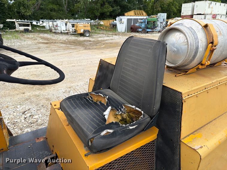 image for item FT6181 Yale forklift