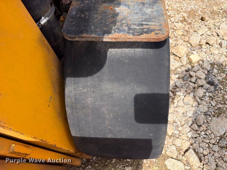 image for item FT6181 Yale forklift