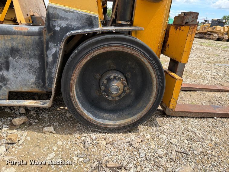 image for item FT6181 Yale forklift