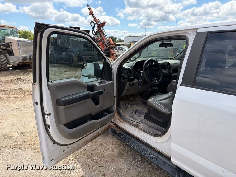 image for item FT6182 2018 Ford F150 XL Crew Cab pickup truck