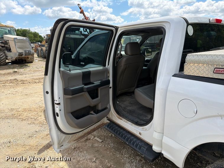 image for item FT6182 2018 Ford F150 XL Crew Cab pickup truck
