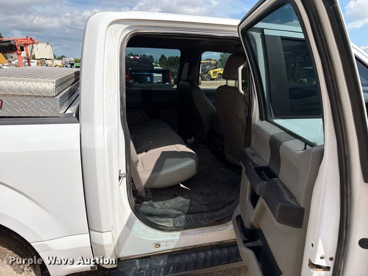 image for item FT6182 2018 Ford F150 XL Crew Cab pickup truck