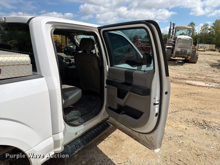 image for item FT6182 2018 Ford F150 XL Crew Cab pickup truck