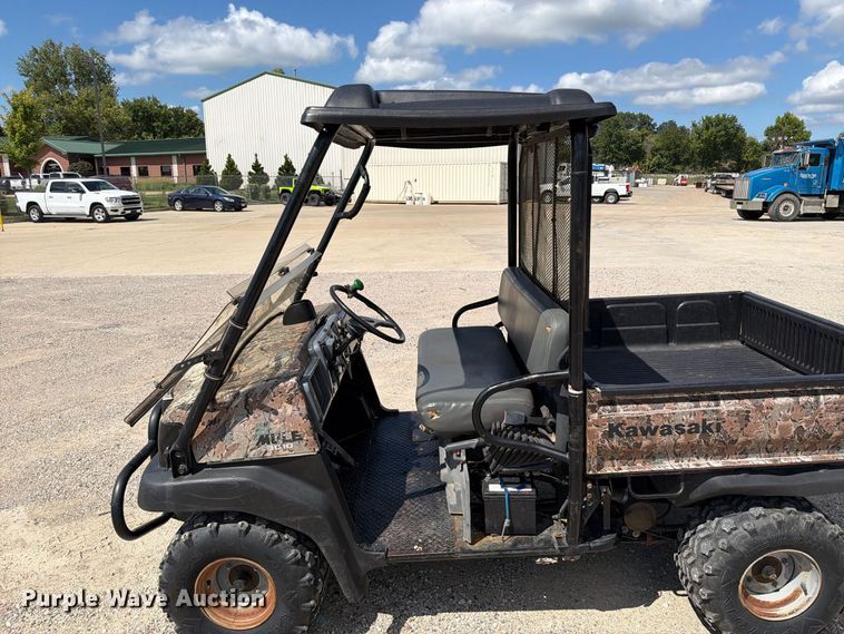 image for item FT6195 2003 Kawasaki Mule 3010 utility vehicle