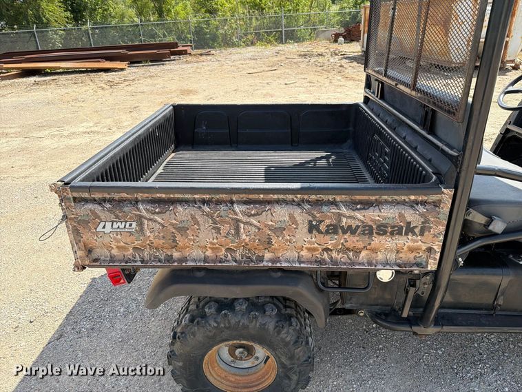image for item FT6195 2003 Kawasaki Mule 3010 utility vehicle