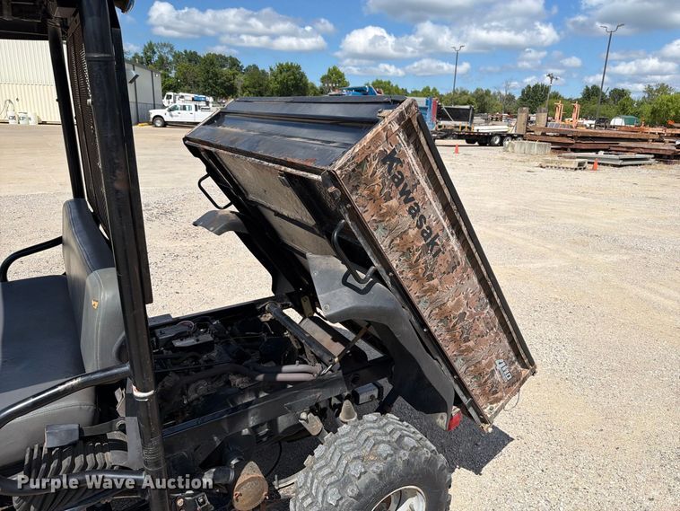 image for item FT6195 2003 Kawasaki Mule 3010 utility vehicle
