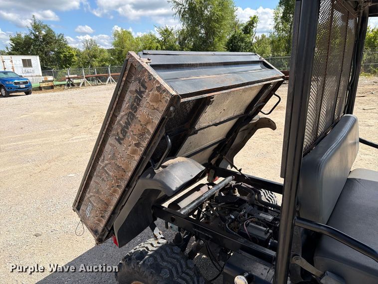 image for item FT6195 2003 Kawasaki Mule 3010 utility vehicle