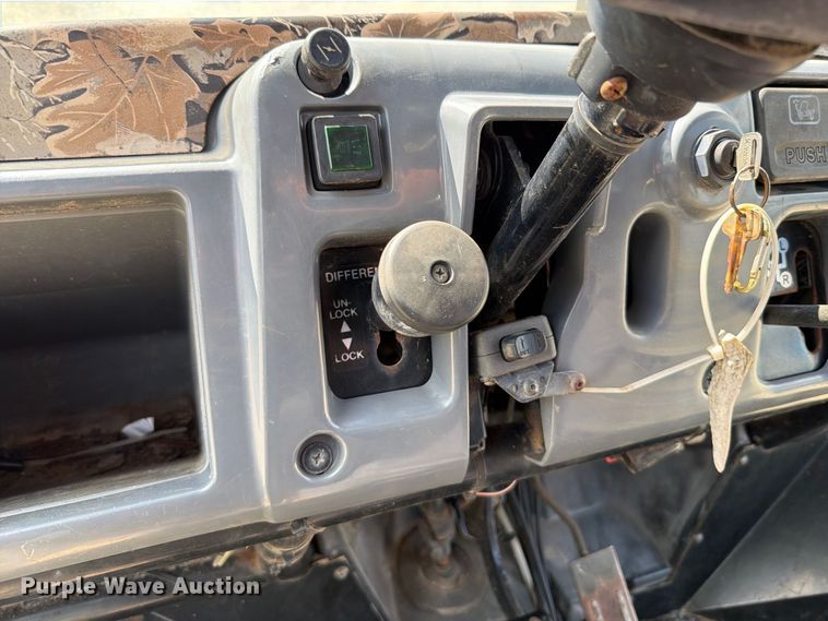 image for item FT6195 2003 Kawasaki Mule 3010 utility vehicle