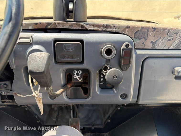image for item FT6195 2003 Kawasaki Mule 3010 utility vehicle