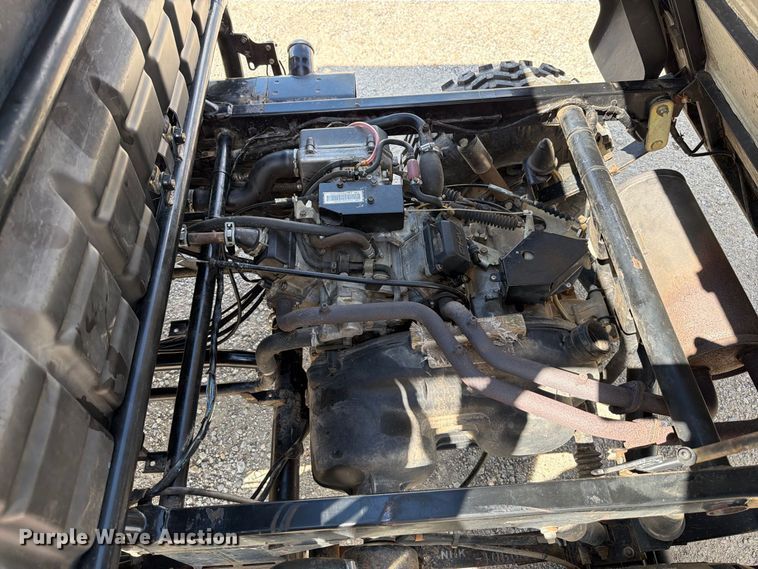 image for item FT6195 2003 Kawasaki Mule 3010 utility vehicle
