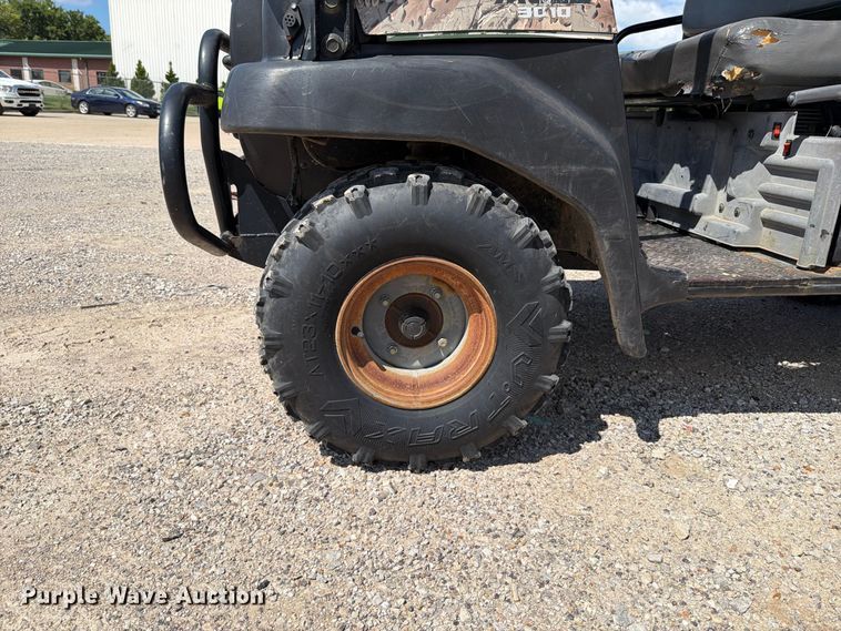 image for item FT6195 2003 Kawasaki Mule 3010 utility vehicle