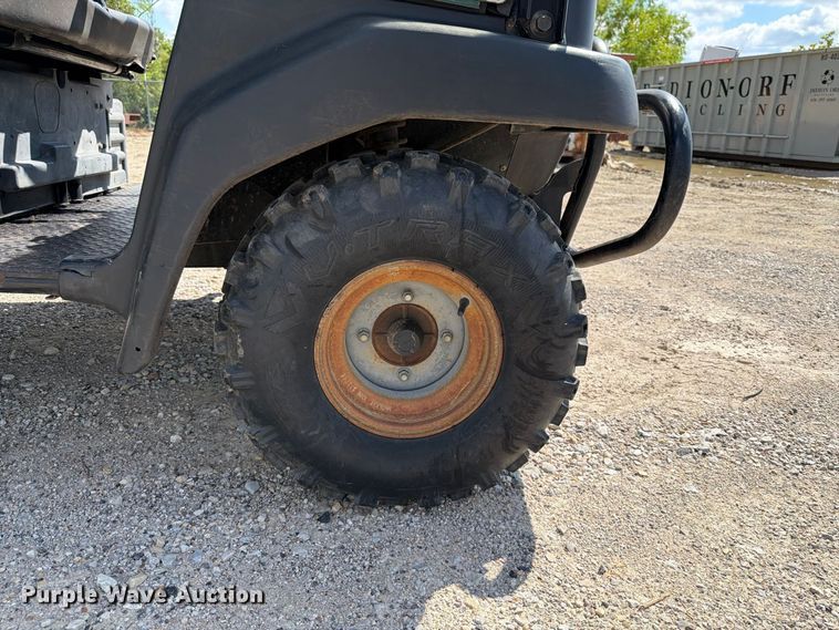 image for item FT6195 2003 Kawasaki Mule 3010 utility vehicle