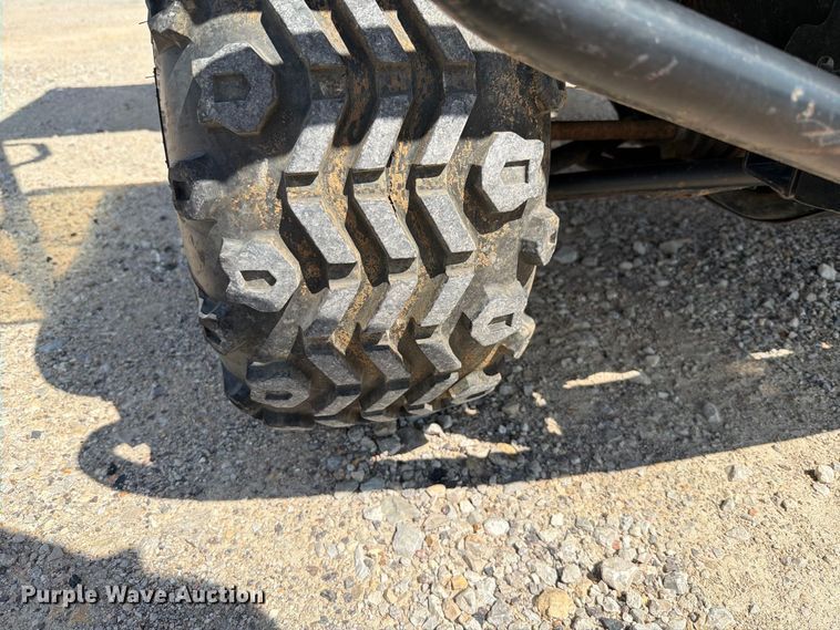image for item FT6195 2003 Kawasaki Mule 3010 utility vehicle