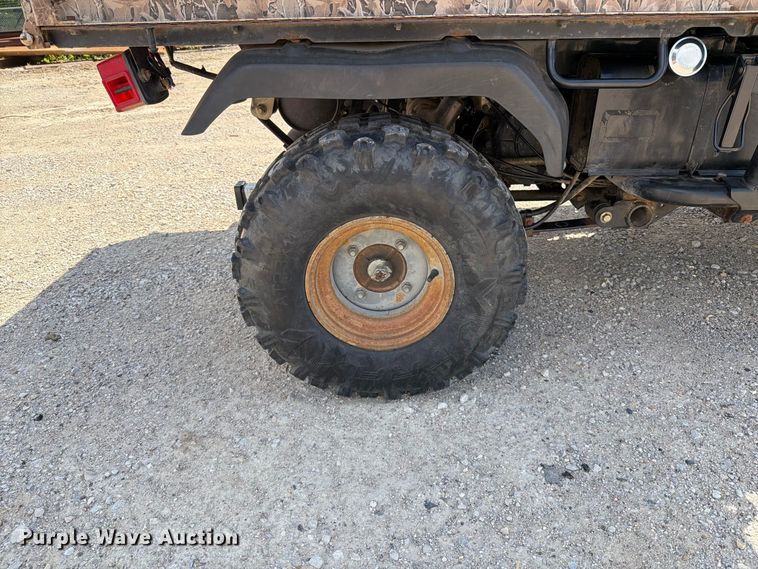 image for item FT6195 2003 Kawasaki Mule 3010 utility vehicle