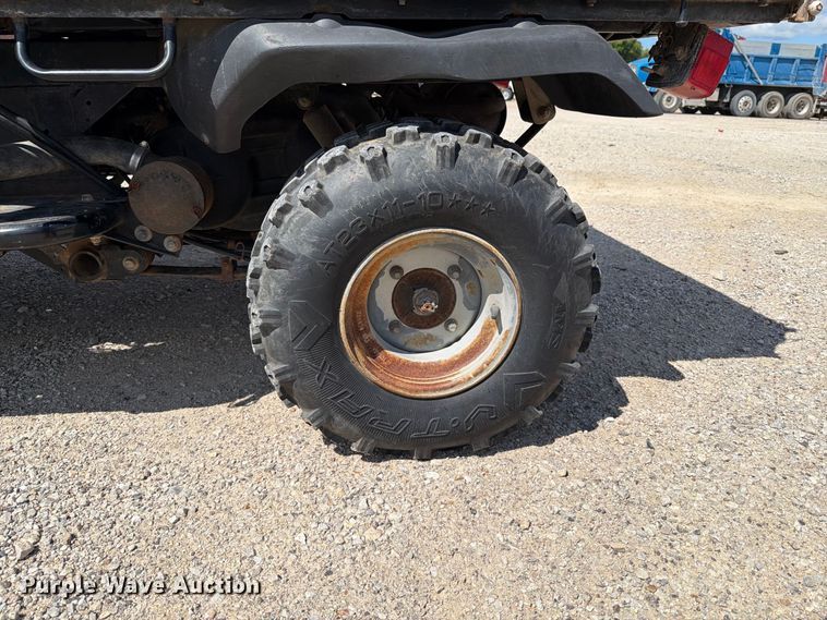 image for item FT6195 2003 Kawasaki Mule 3010 utility vehicle