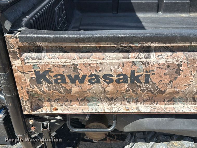 image for item FT6195 2003 Kawasaki Mule 3010 utility vehicle