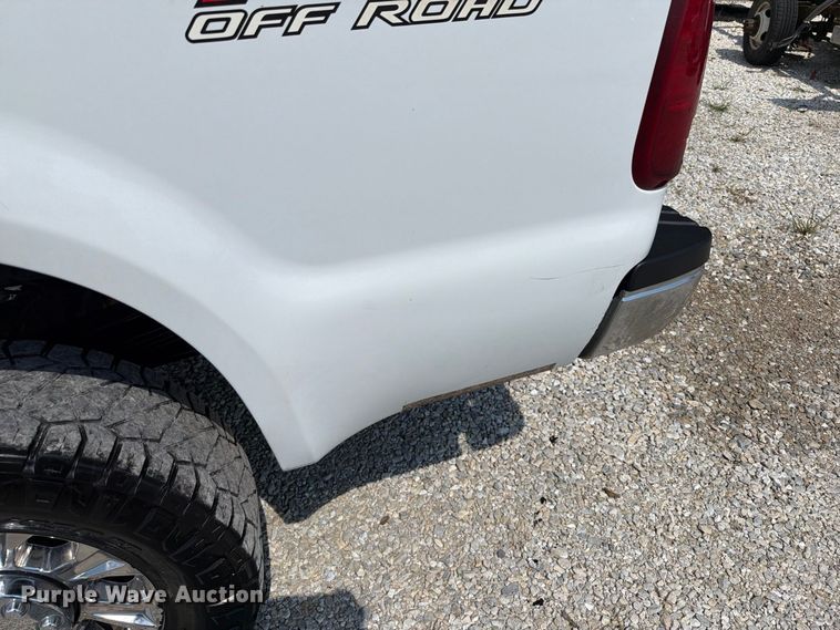 image for item FT6198 2008 Ford F350 Super Duty pickup truck