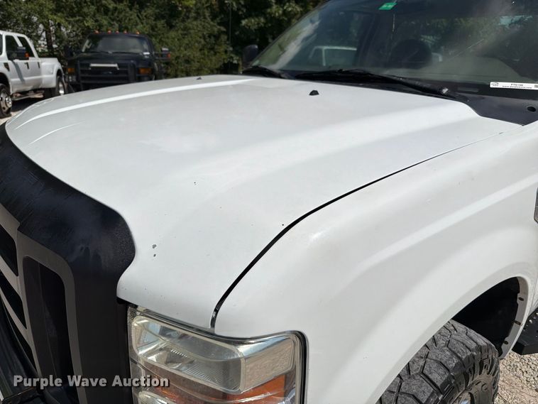 image for item FT6198 2008 Ford F350 Super Duty pickup truck