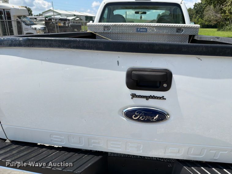 image for item FT6198 2008 Ford F350 Super Duty pickup truck