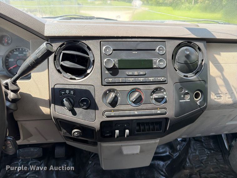 image for item FT6198 2008 Ford F350 Super Duty pickup truck