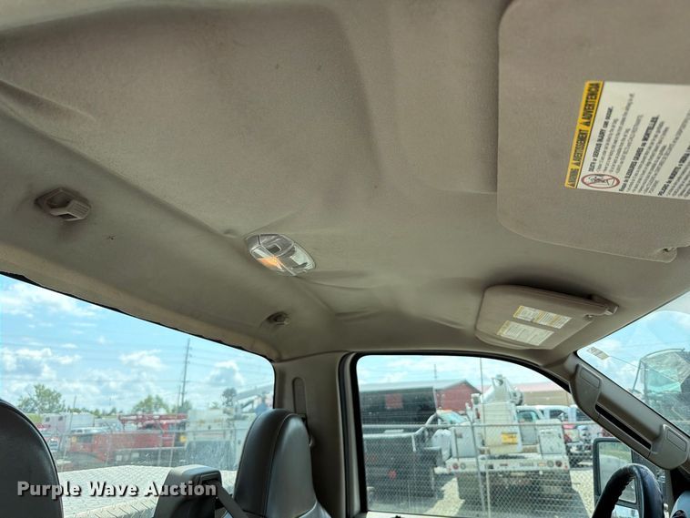 image for item FT6198 2008 Ford F350 Super Duty pickup truck