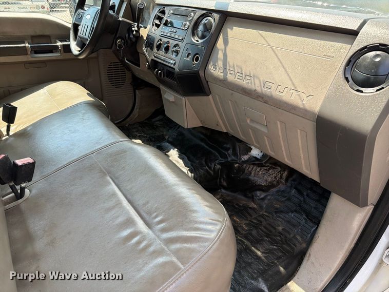 image for item FT6198 2008 Ford F350 Super Duty pickup truck