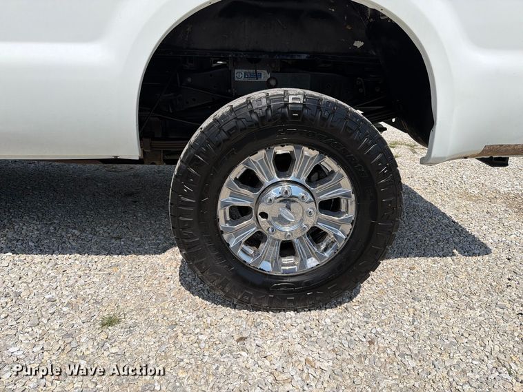 image for item FT6198 2008 Ford F350 Super Duty pickup truck